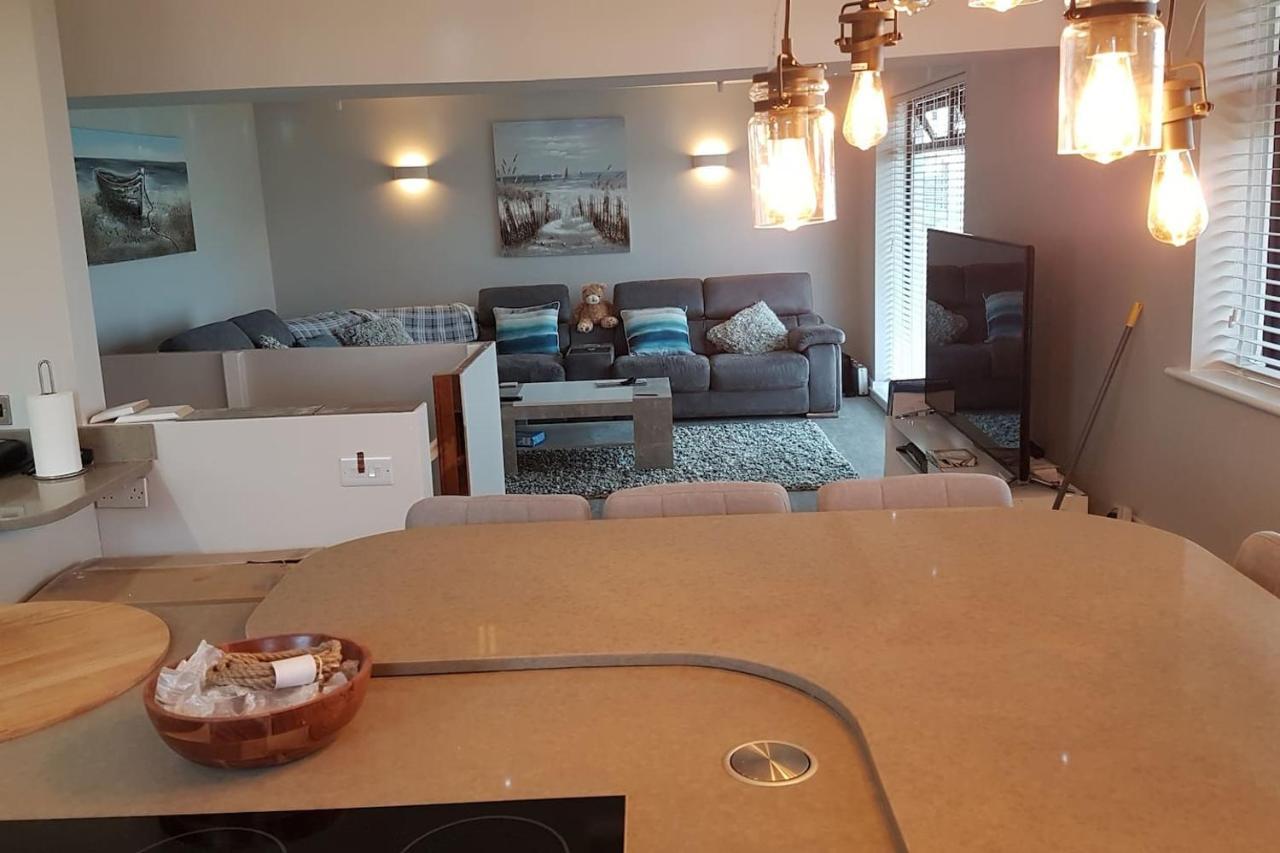 Holiday home 3 Bedroom Sea View House Ll31 Deganwy