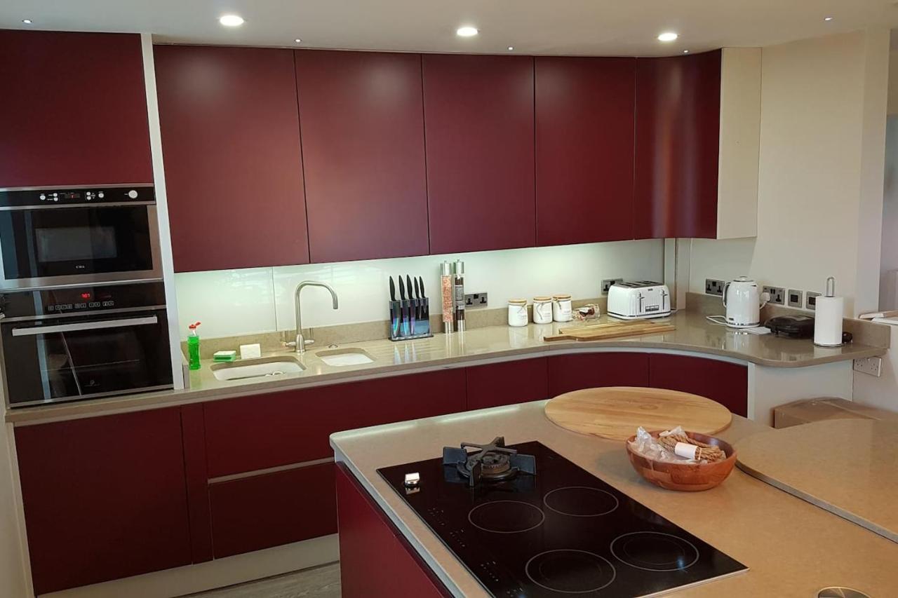 3 Bedroom Sea View House Ll31 Holiday home Deganwy