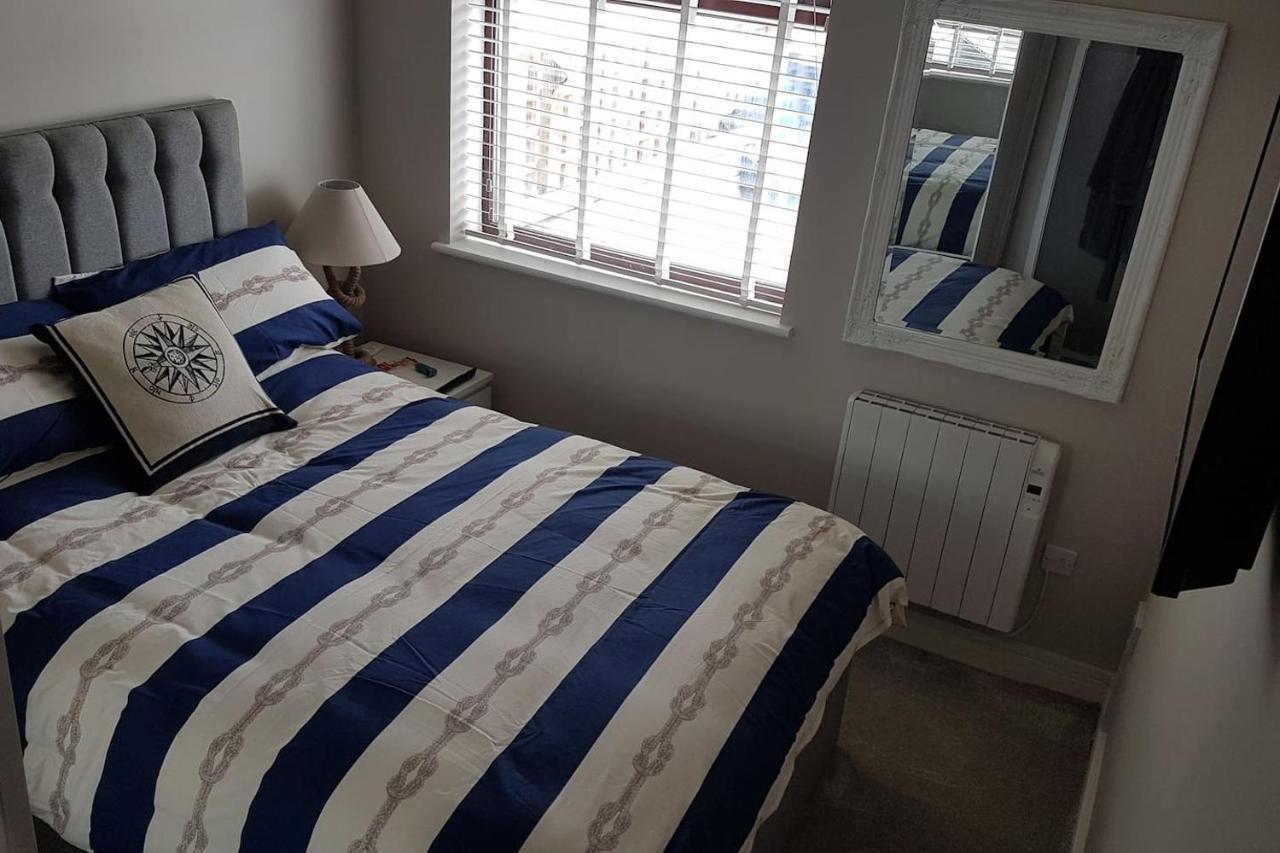 3 Bedroom Sea View House Ll31 Holiday home Deganwy