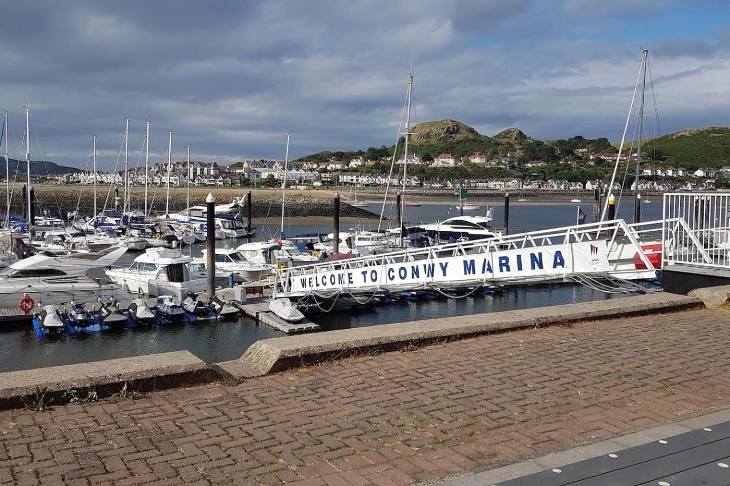 Holiday home 3 Bedroom Sea View House Ll31 Deganwy
