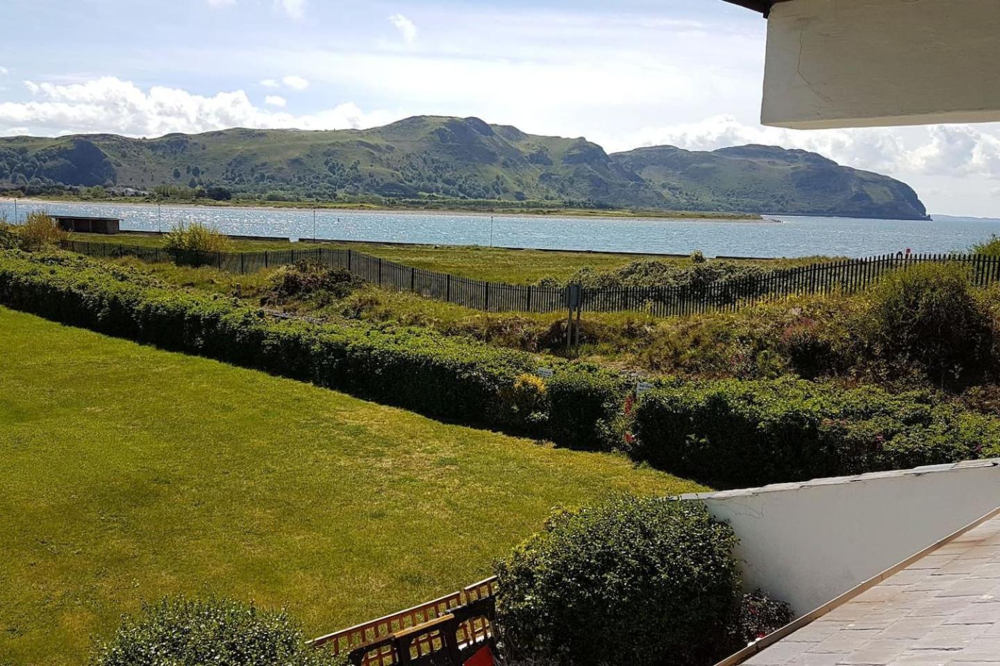 3 Bedroom Sea View House Ll31 Deganwy