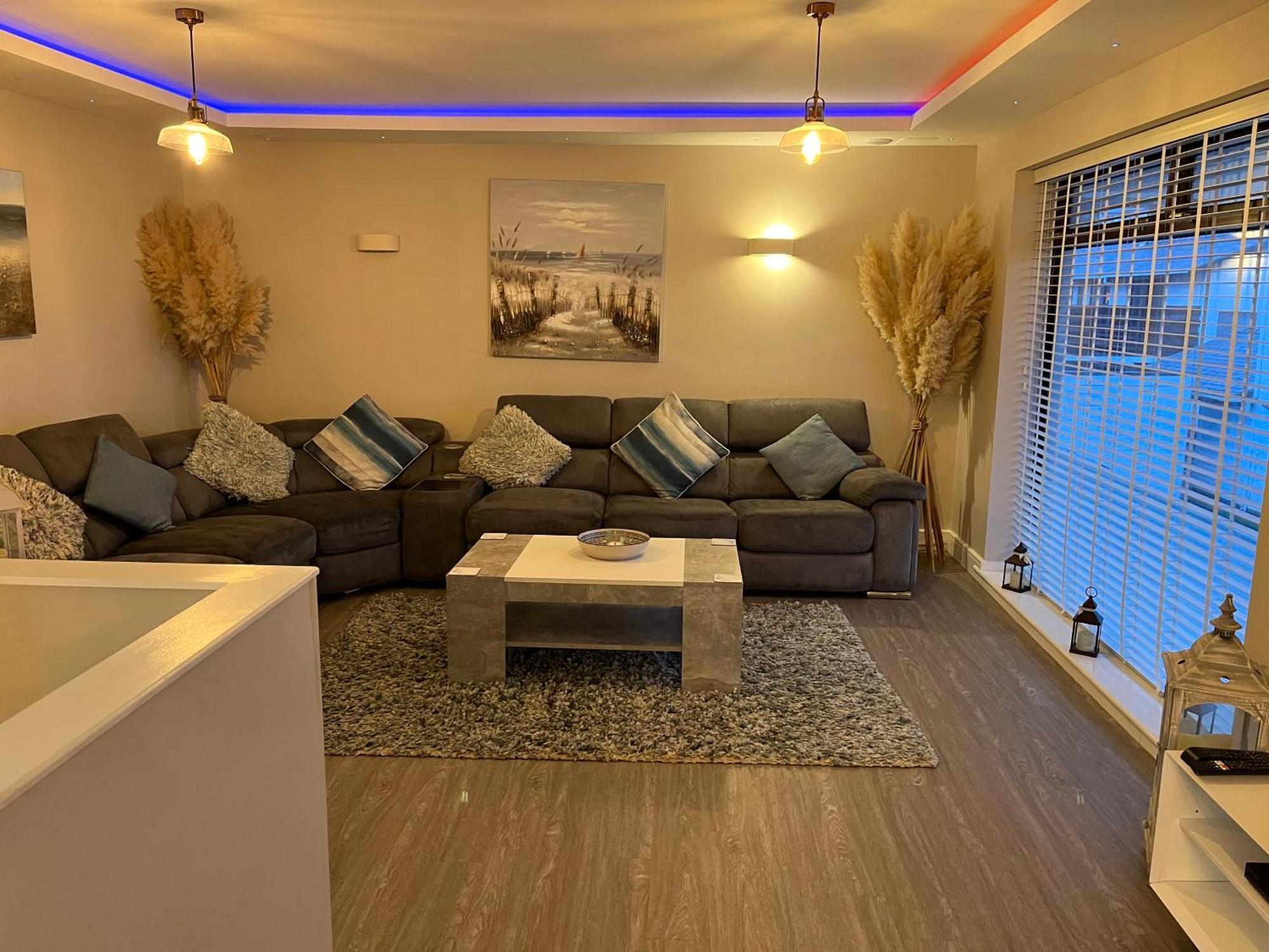 3 Bedroom Sea View House Ll31 * Deganwy